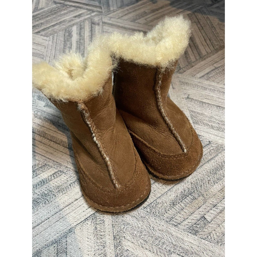 UGG BABY INFANT TODDLER SIZE Small BOO BOOTS BOOTIES 5206 CHESTNUT Fits US 4-4.5